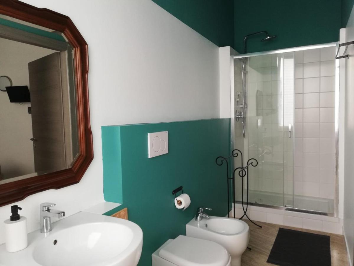 La Cordata Accommodation - Woodhouse Bike Hotel チニゼッロ・バルサモ エクステリア 写真