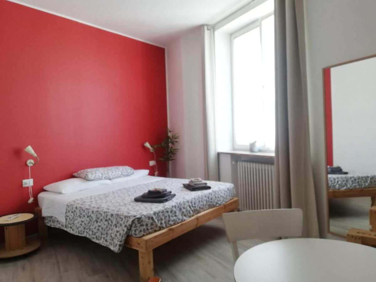 La Cordata Accommodation - Woodhouse Bike Hotel チニゼッロ・バルサモ エクステリア 写真