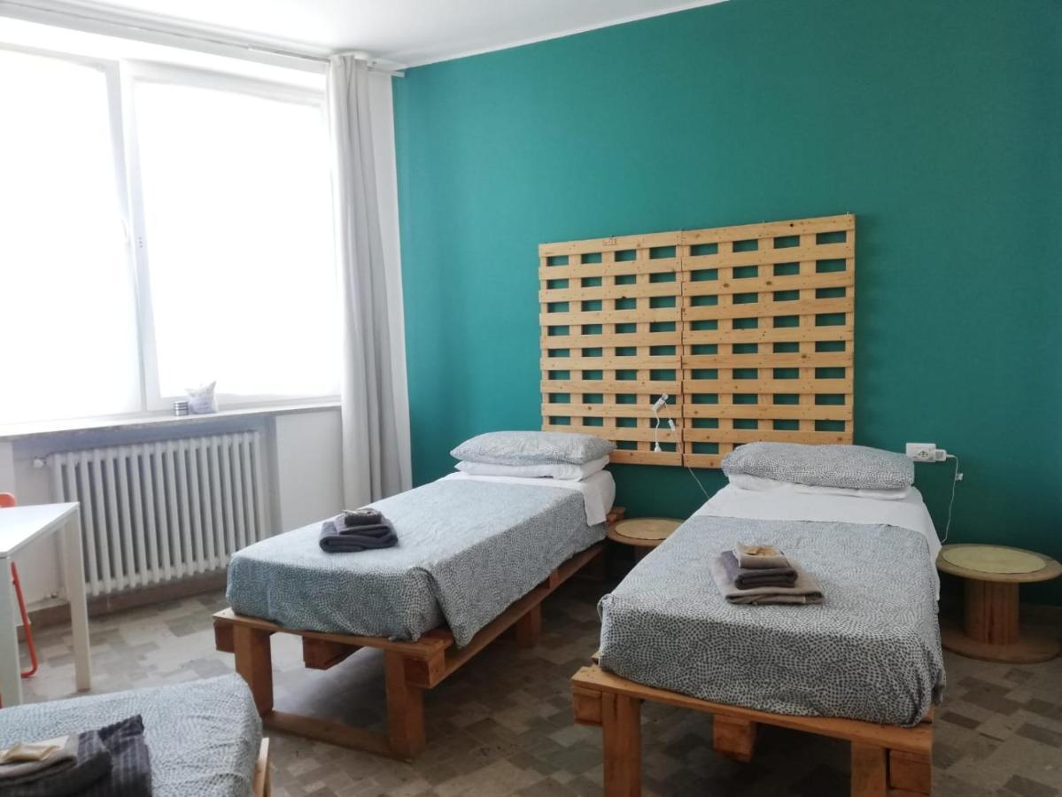 La Cordata Accommodation - Woodhouse Bike Hotel チニゼッロ・バルサモ エクステリア 写真