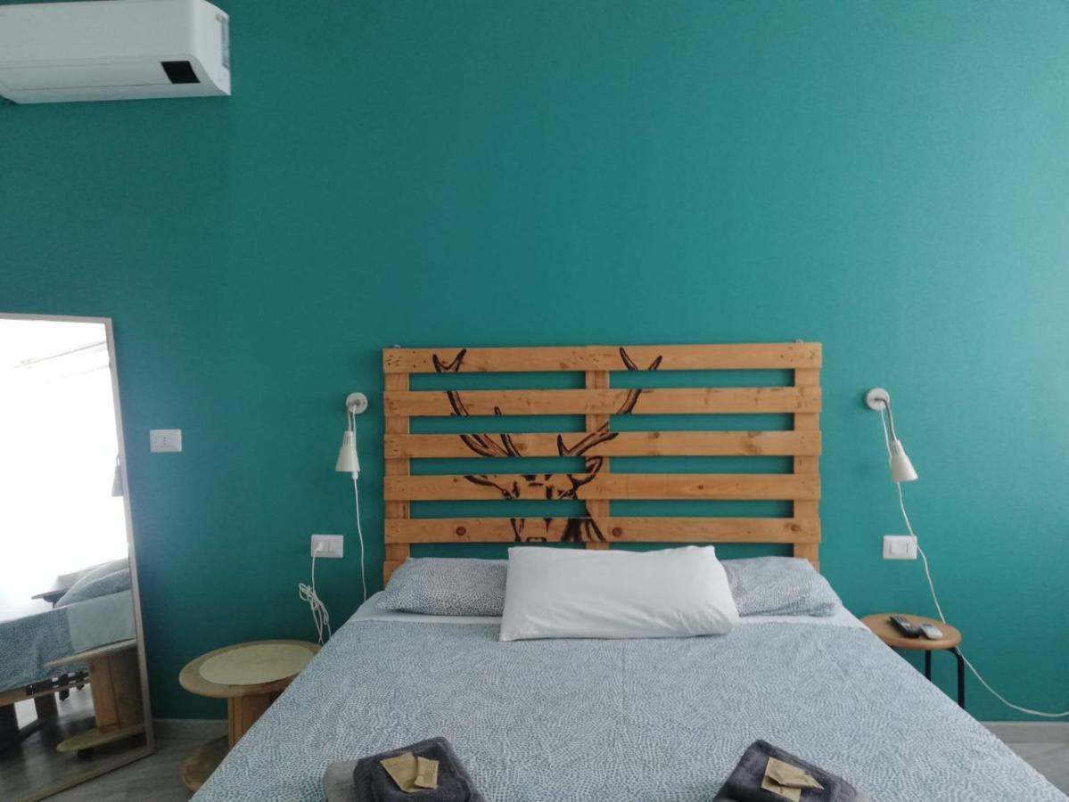 La Cordata Accommodation - Woodhouse Bike Hotel チニゼッロ・バルサモ エクステリア 写真