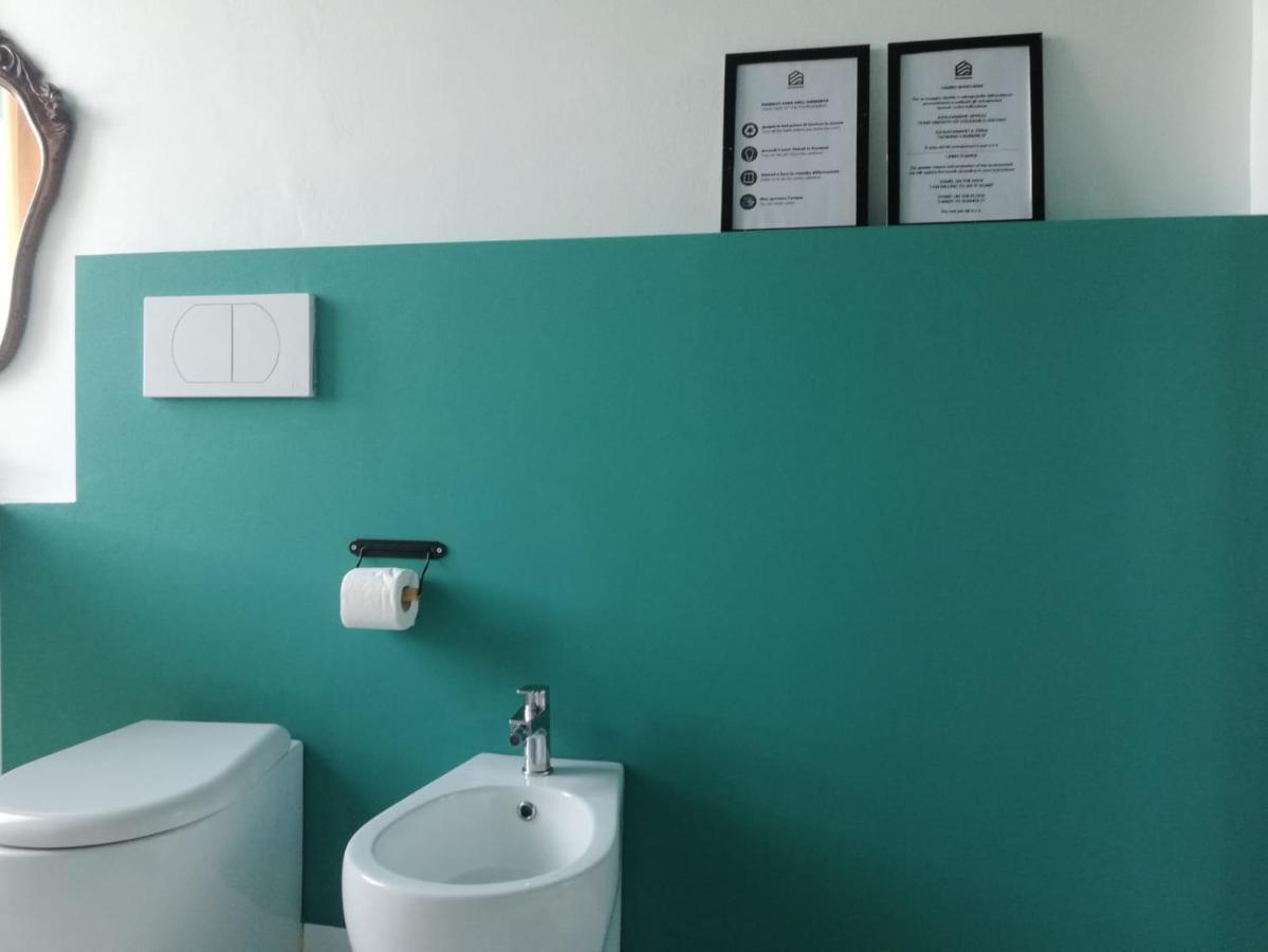 La Cordata Accommodation - Woodhouse Bike Hotel チニゼッロ・バルサモ エクステリア 写真